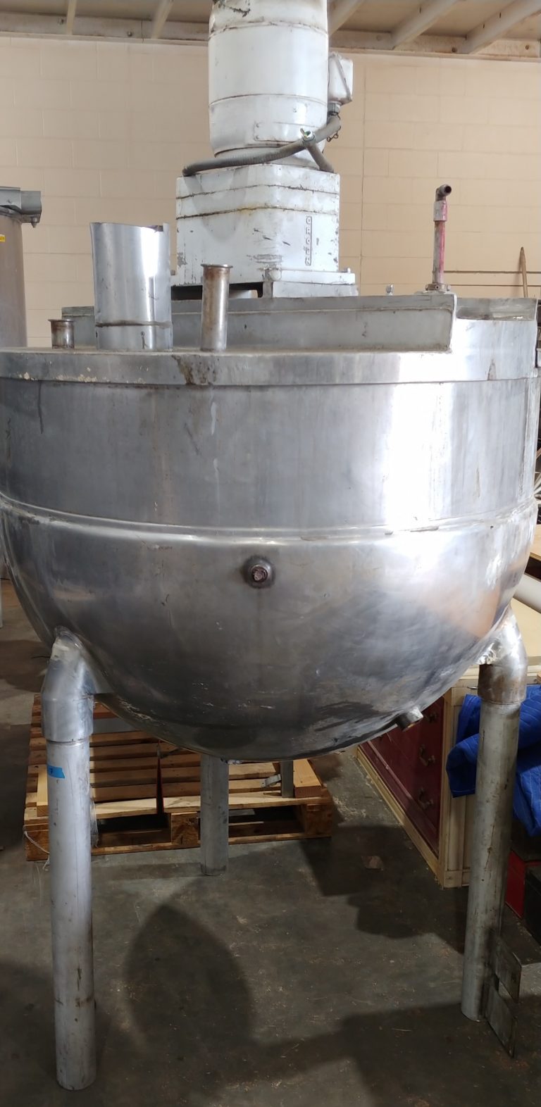 GROEN 200 GALLON STAINLESS STEEL STEAM JACKETED KETTLE Production